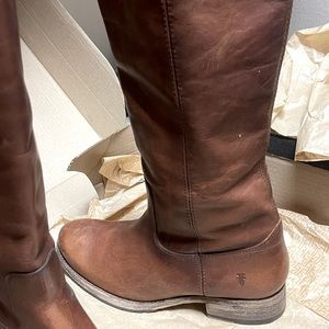 Frye leather boots 8.5 use one time all most new
